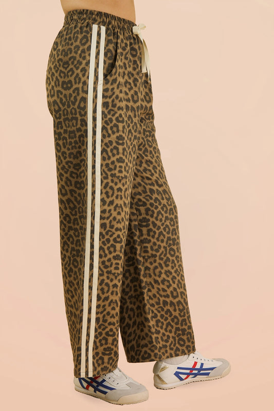 THE VARSITY EDGE PANTS | LEOPARD
