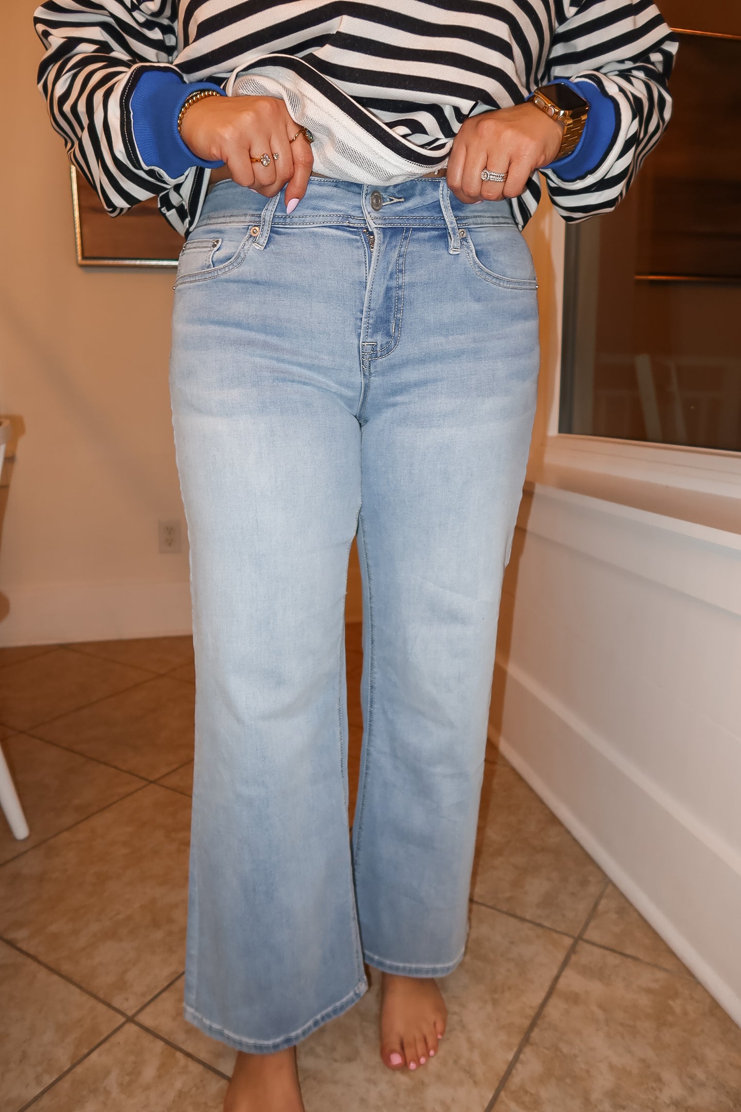 THE PALE BLUE DENIM | MICA