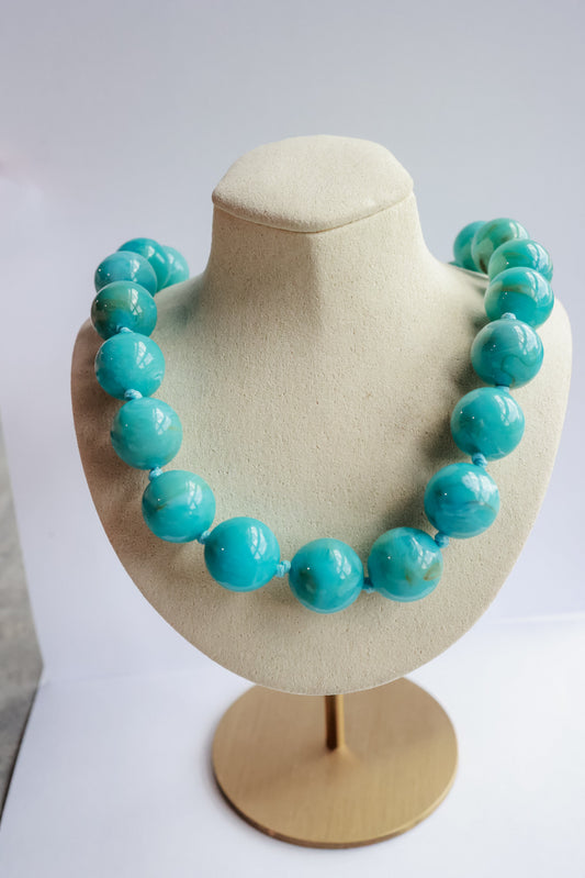THE BUBBLE NECKLACE IN TURQUOISE