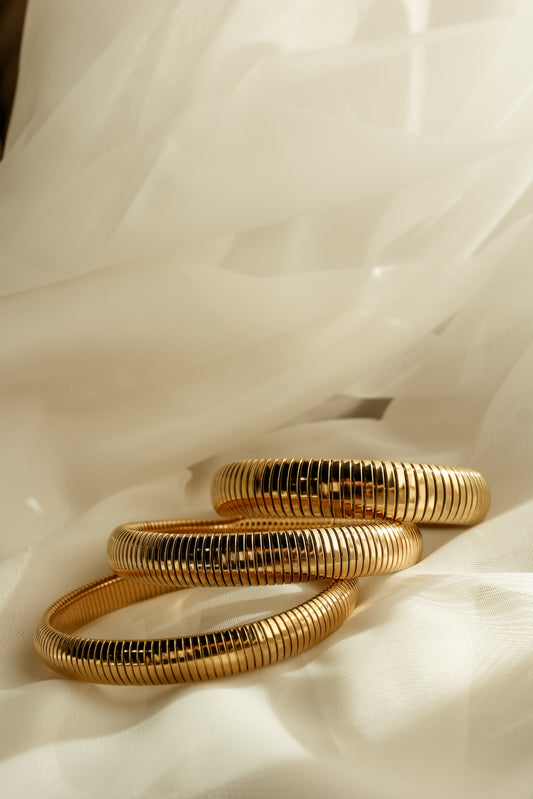 THE RIBBED BANGLE | MEDIUM