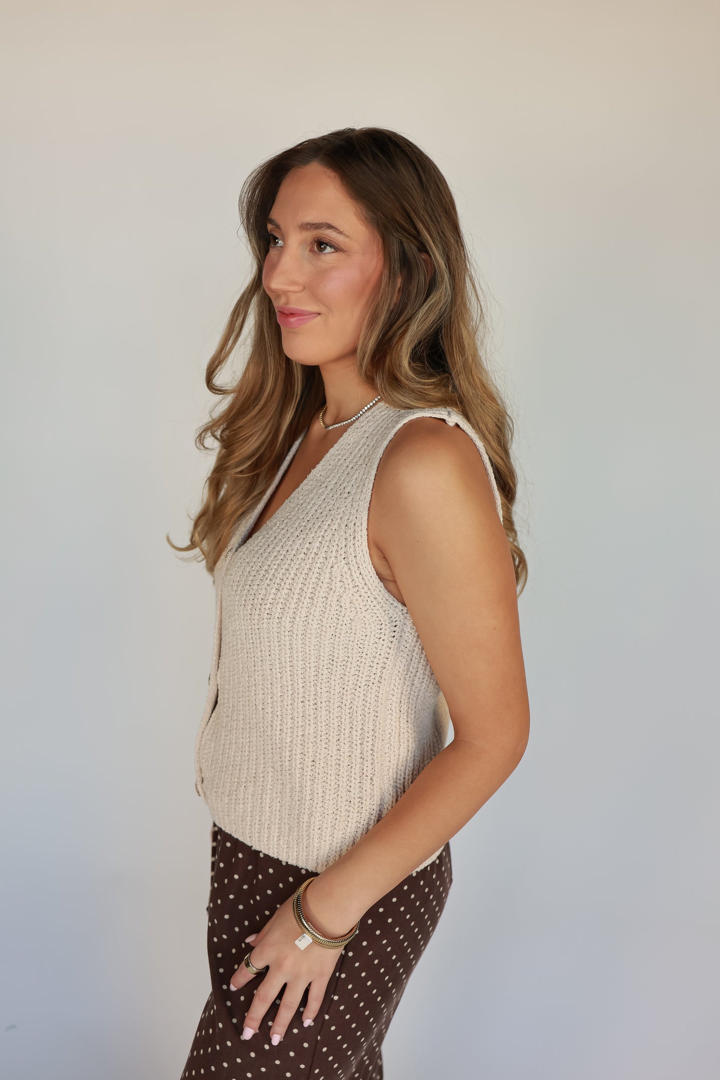 THE SAND + SHELL SWEATER VEST