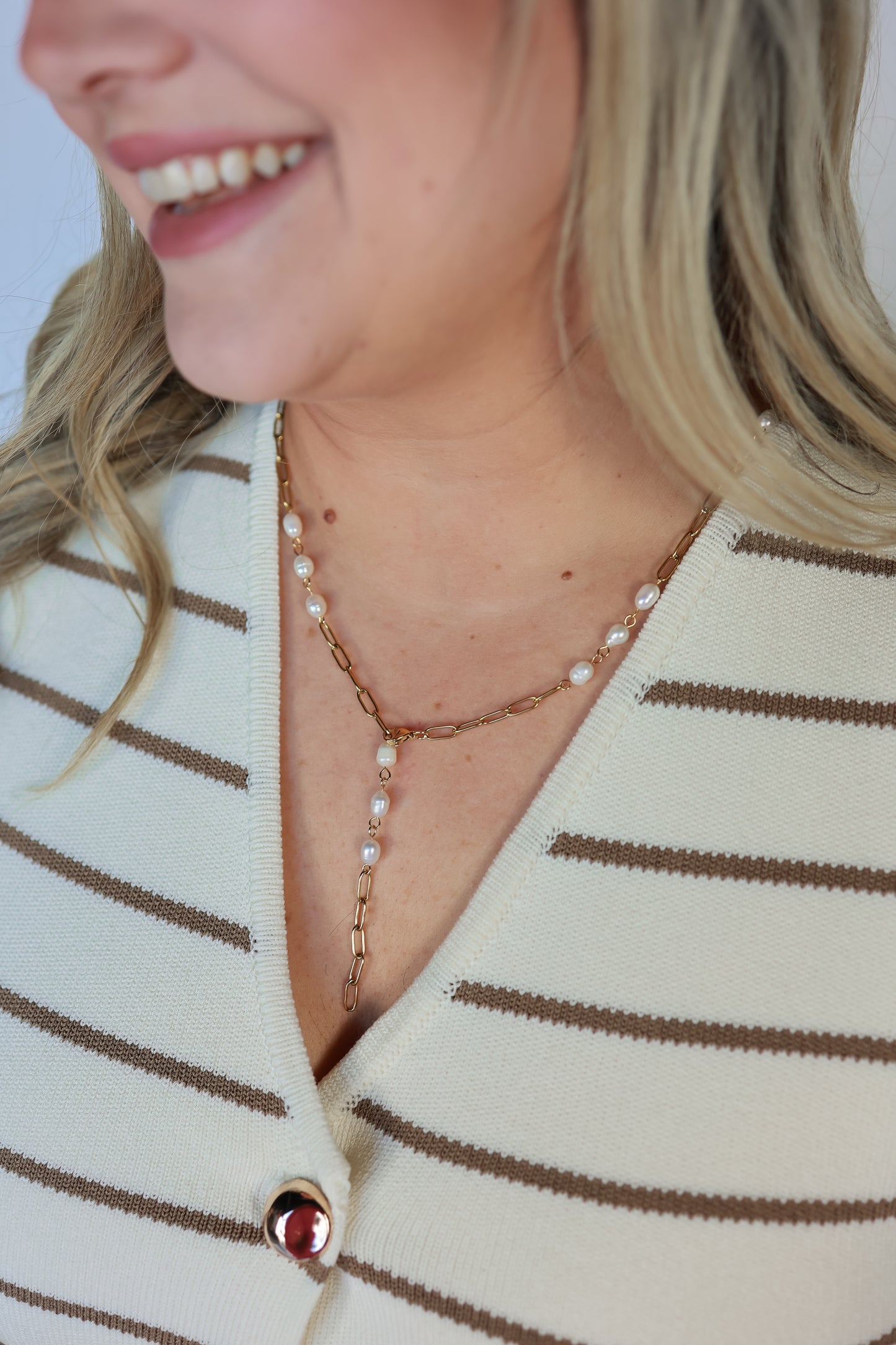 THE LUMINOUS PEARL NECKLACE