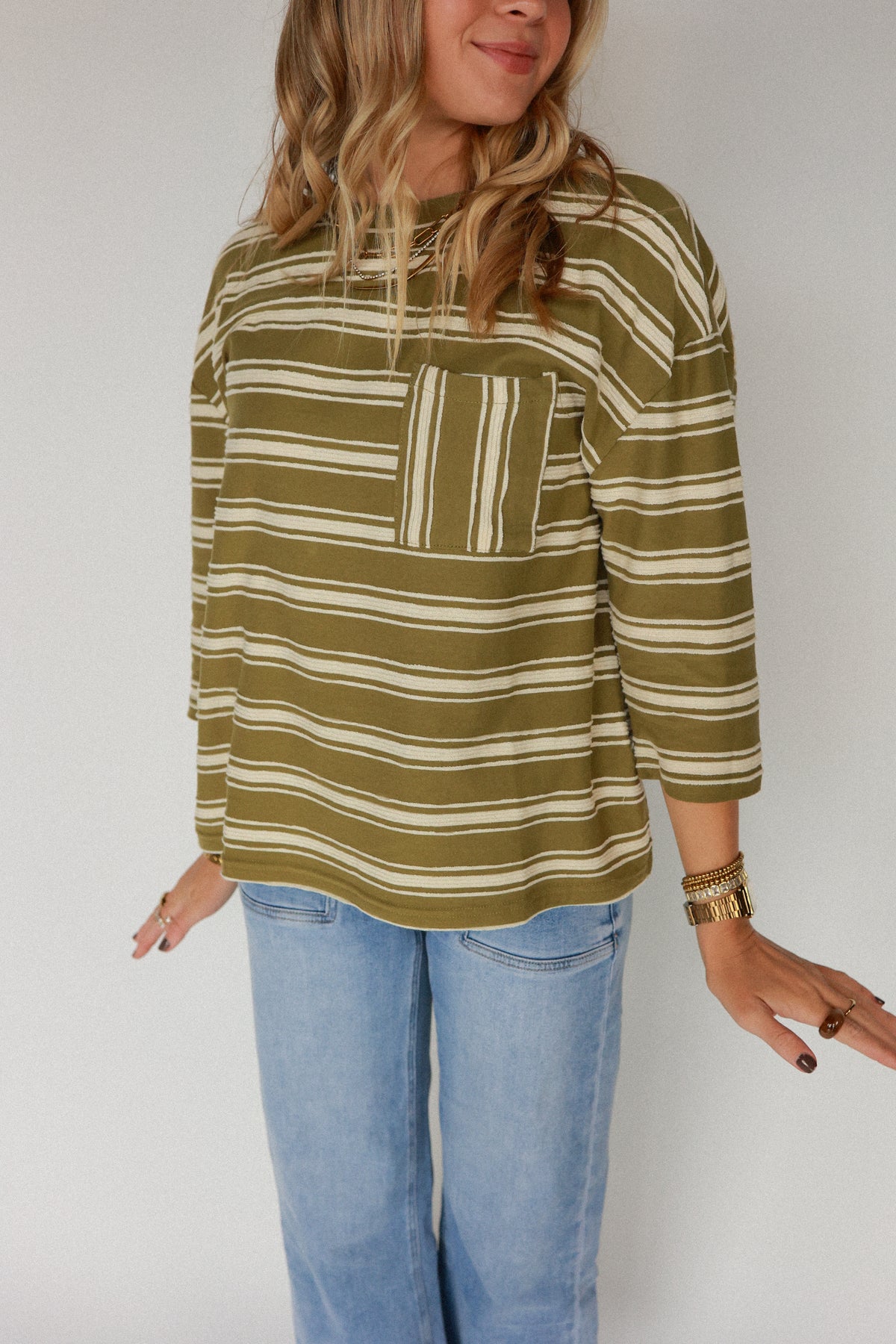 THE STRIPED TOP WITH FRONT POCKET | OLIVE