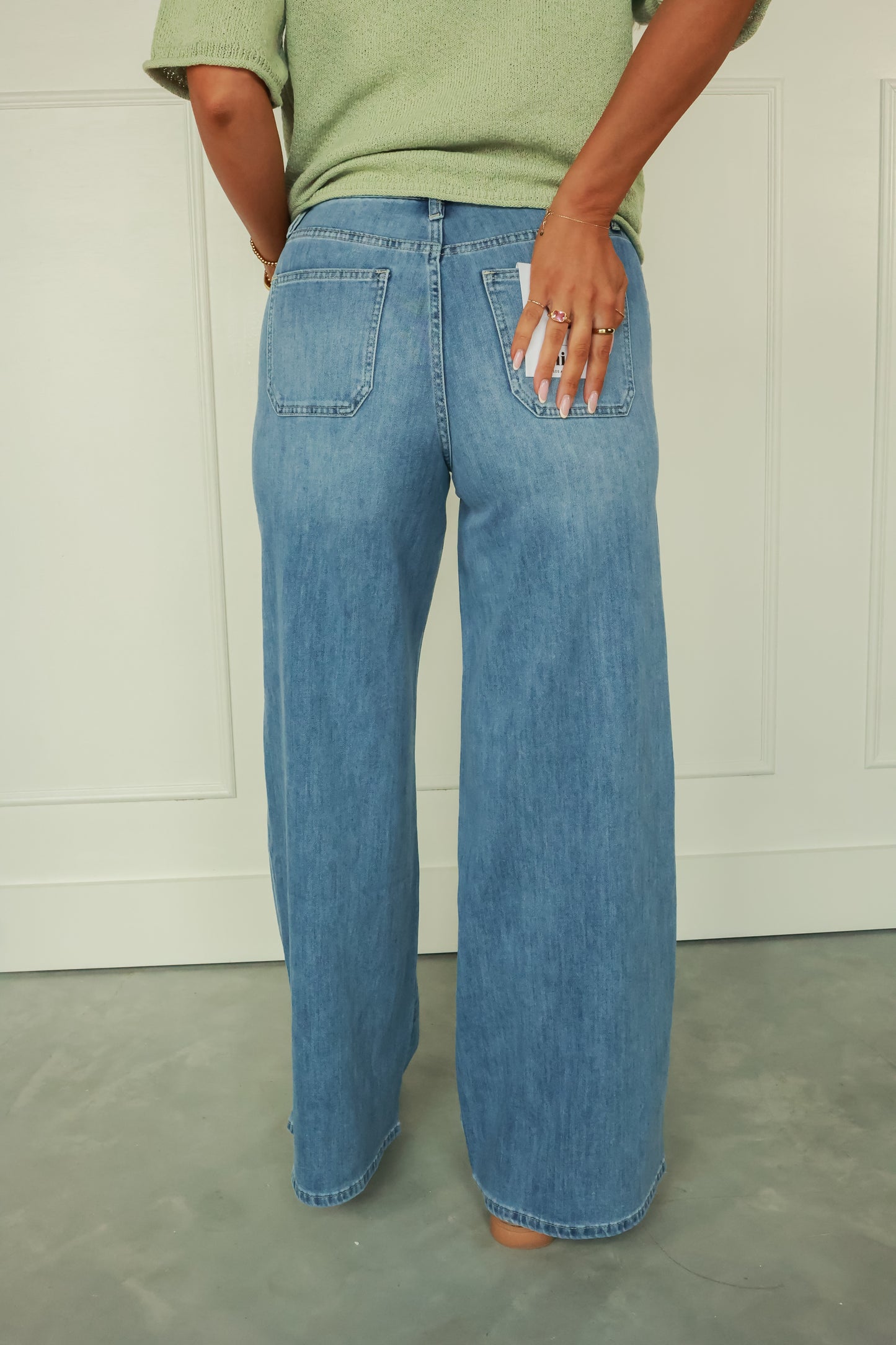 THE COOL GIRL DENIM | MICA