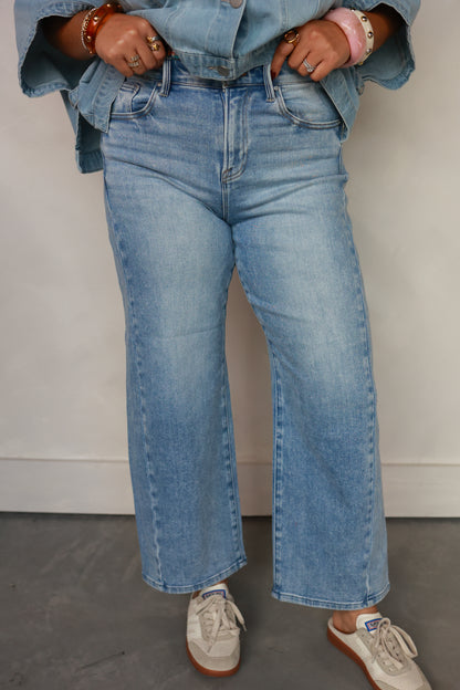 THE EVERYDAY BARREL JEANS | RISEN