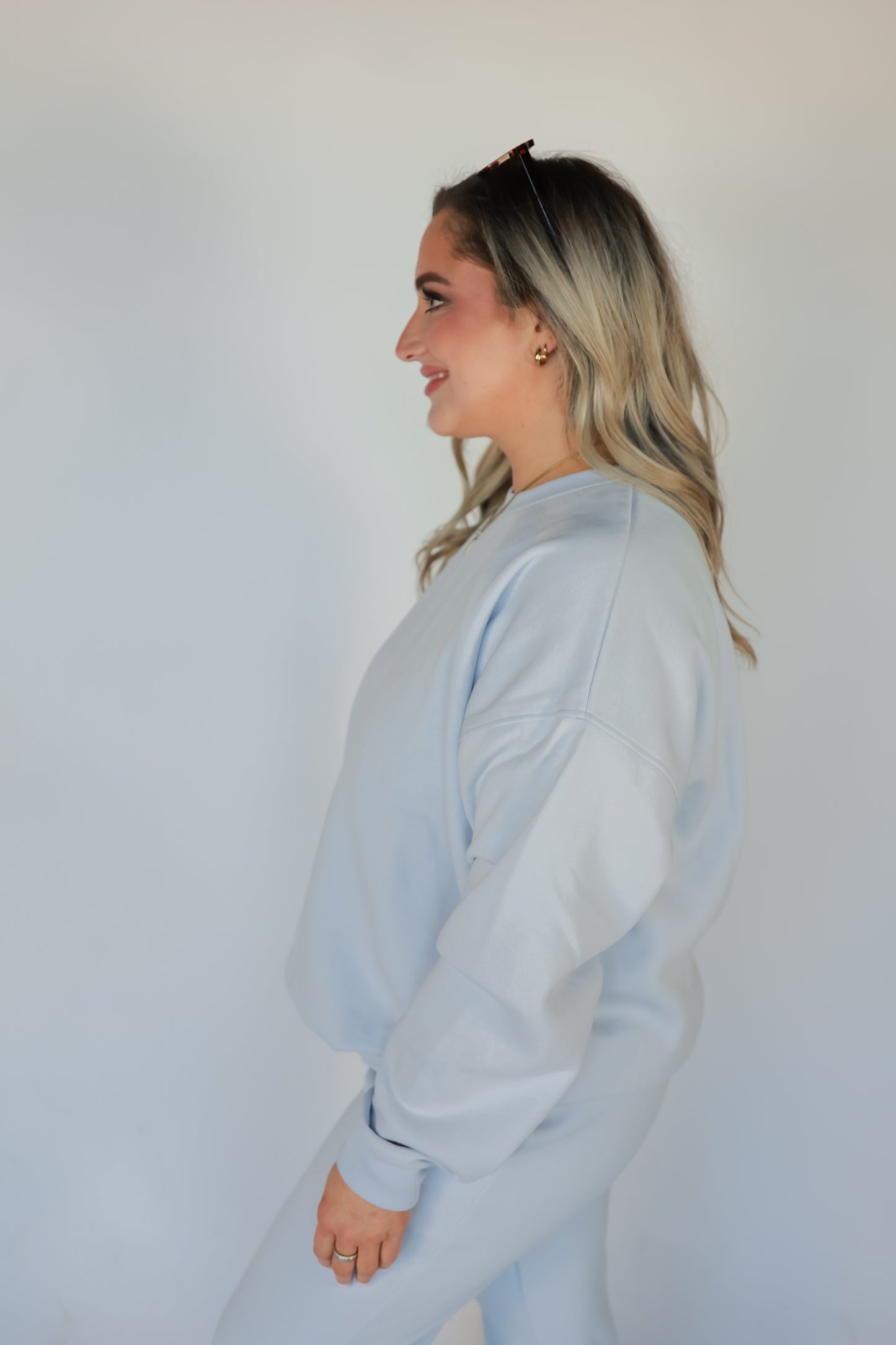 THE CLOUD BLUE SWEATSHIRT