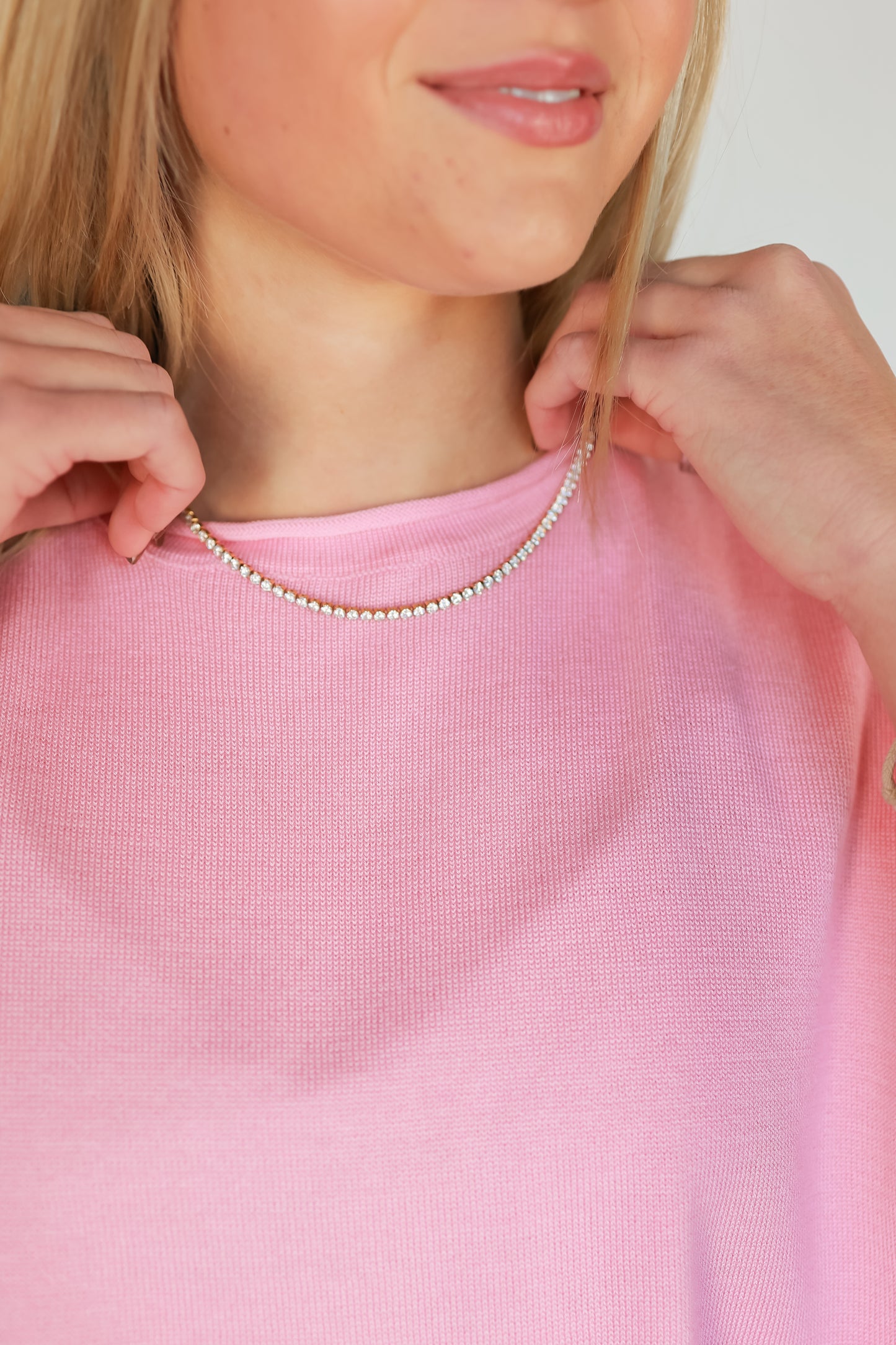 THE CRYSTAL GLOW NECKLACE