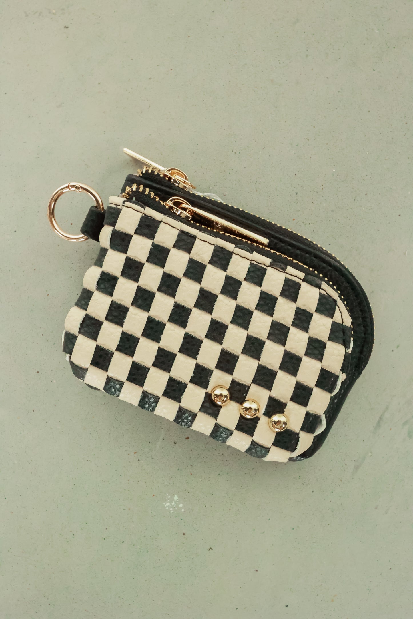 THE CAMERON CLIPPABLE DOUBLE ZIP CARD WALLET | WOVEN CHECKERED BLACK