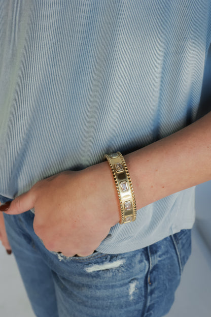 THE FROSTED CUFF