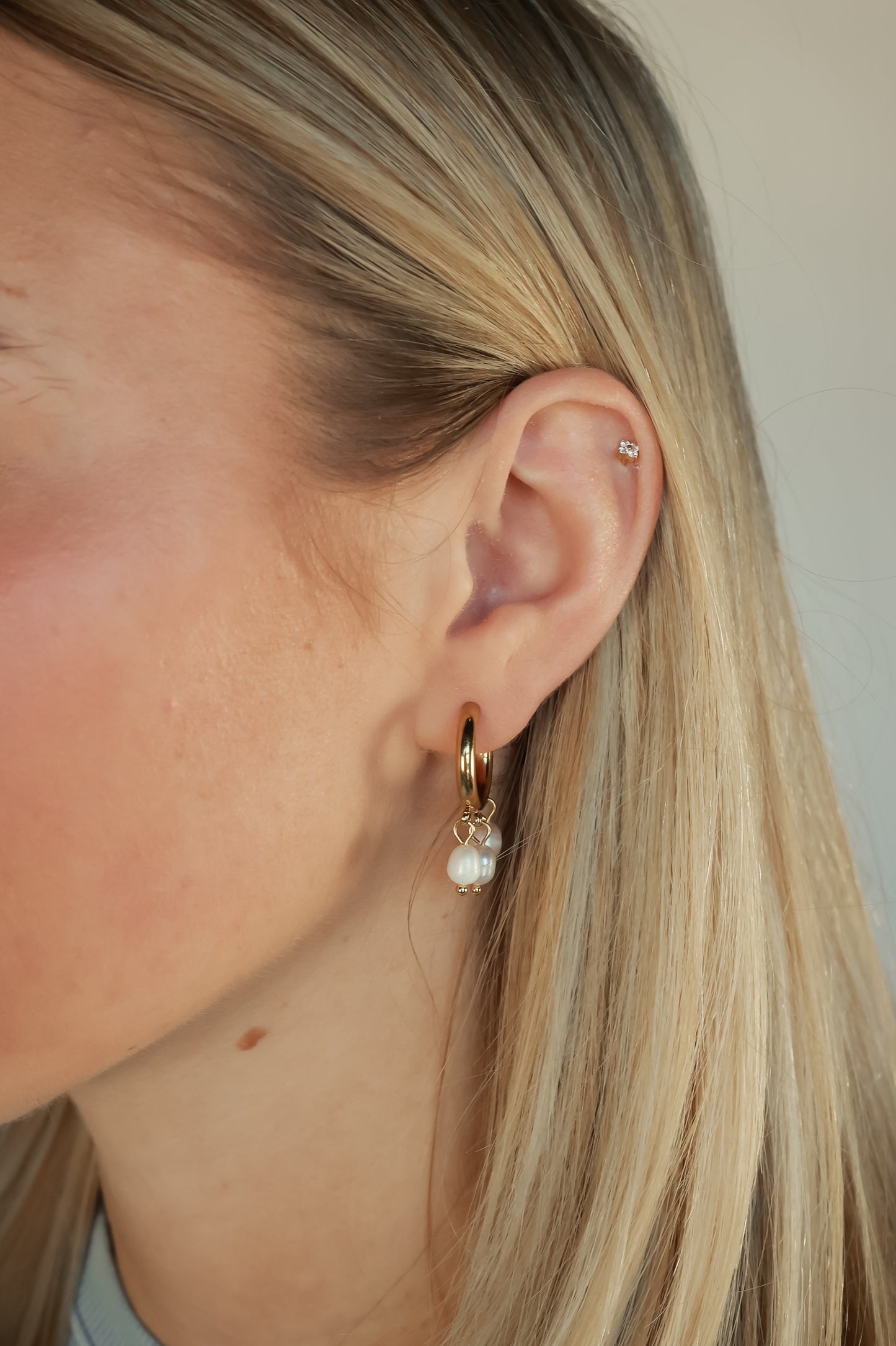 THE TRIPLE PEARL EARRINGS