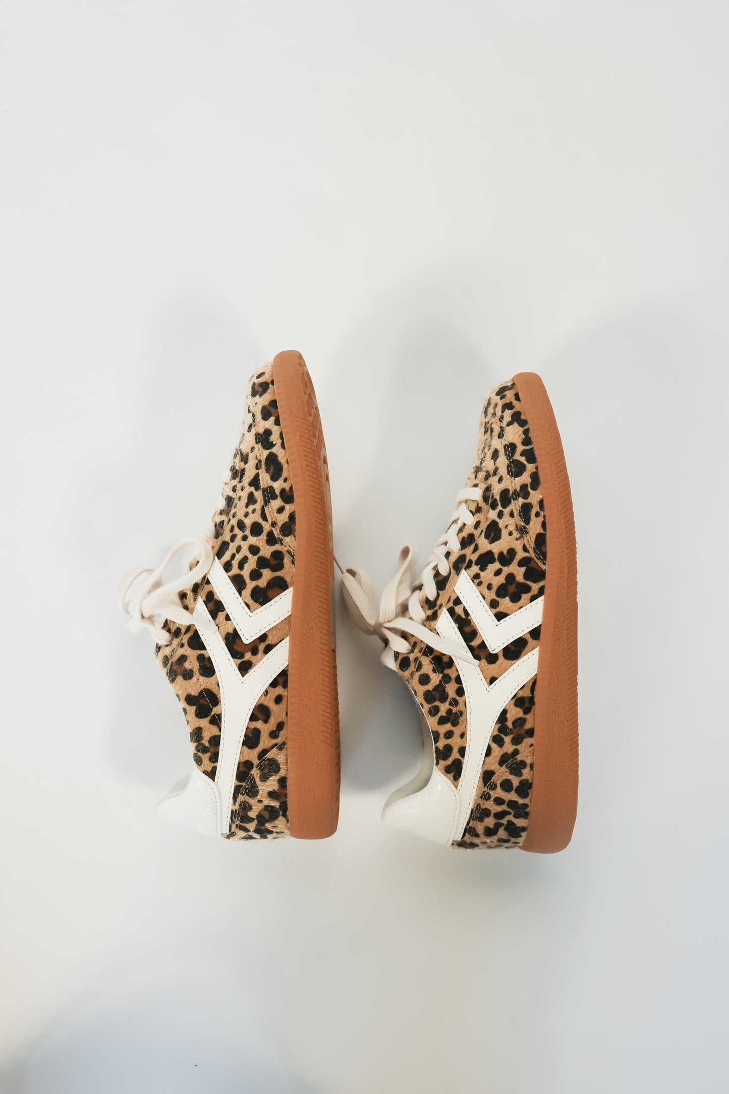 RUN WILD SNEAKER | XENA