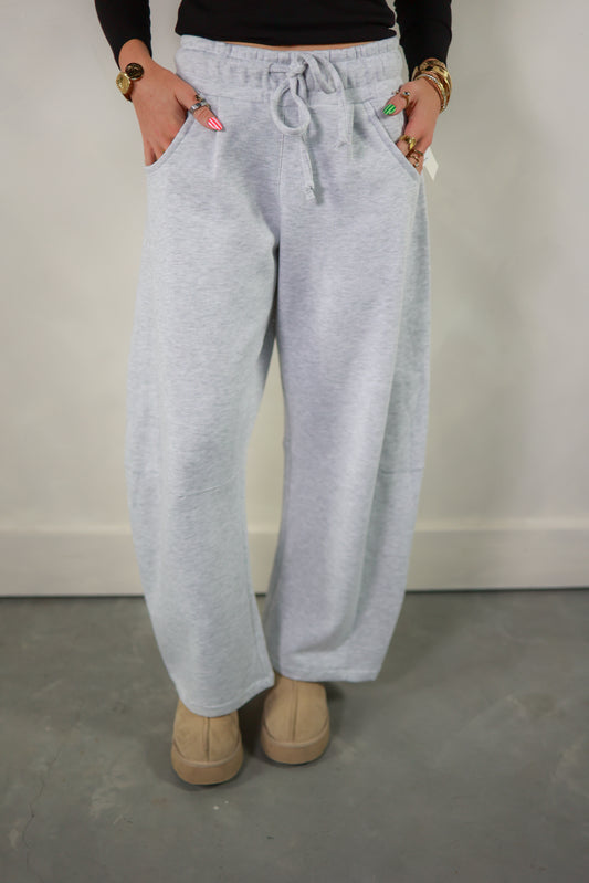 THE COZY DAYS SWEATS