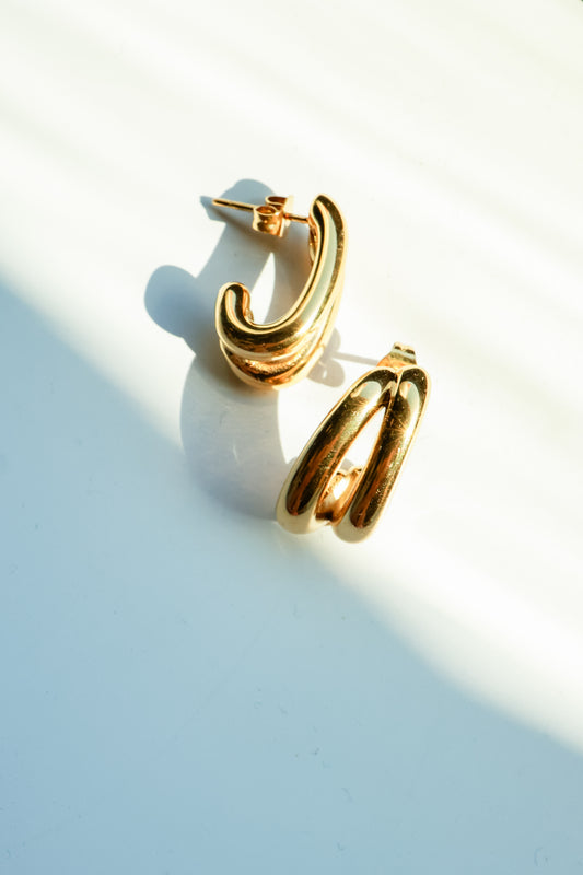 THE LAYERED HOOP