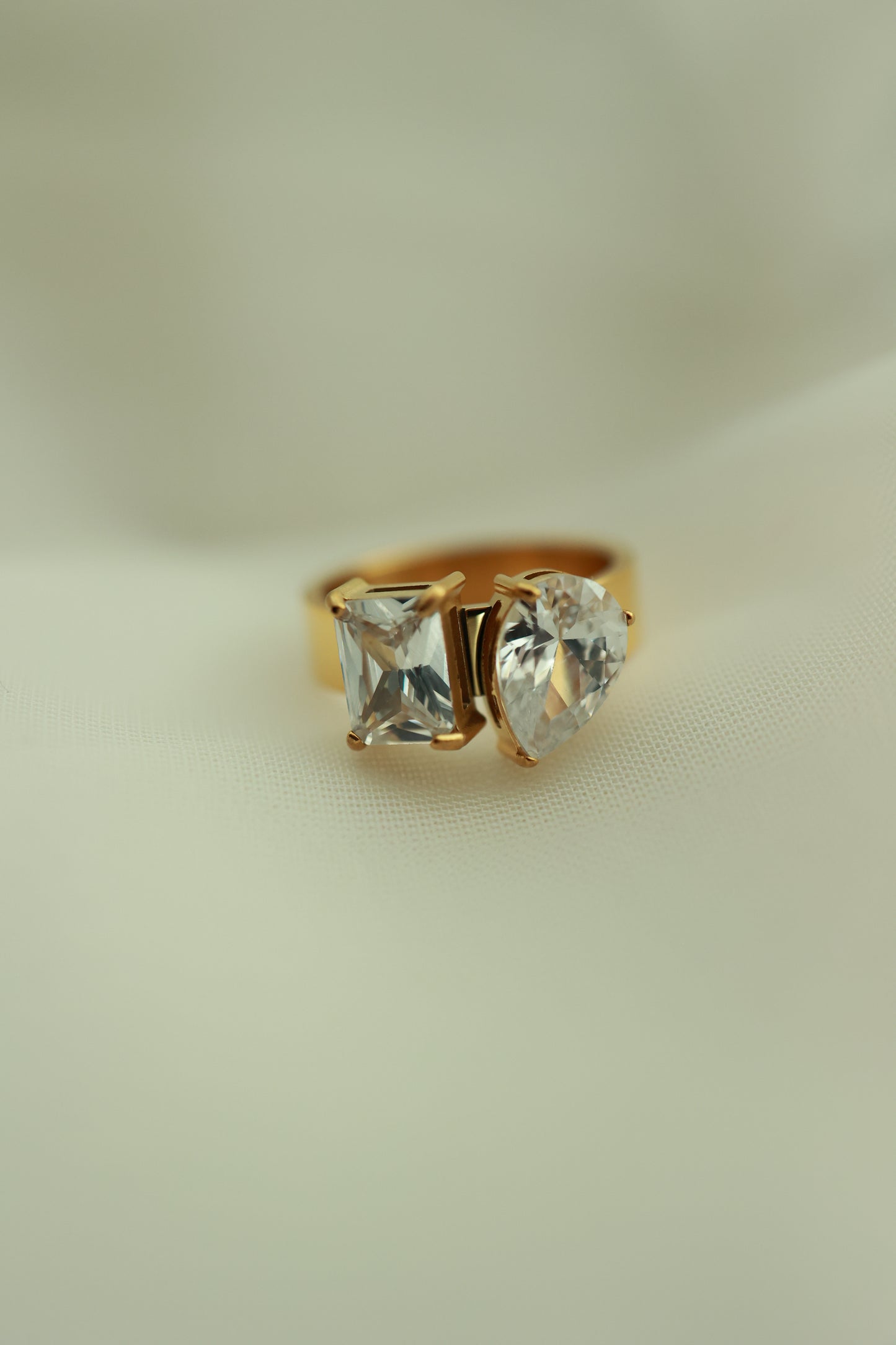 THE MIXED DIAMOND RING