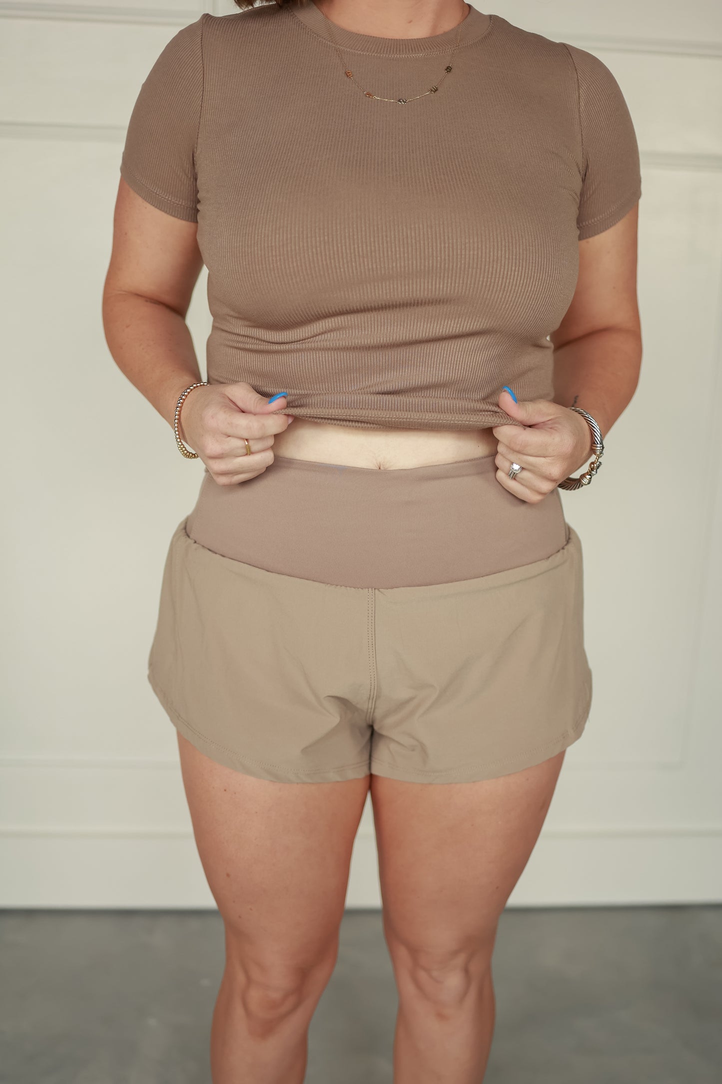 THE ATHLETIC SHORT | SILKEN TAUPE