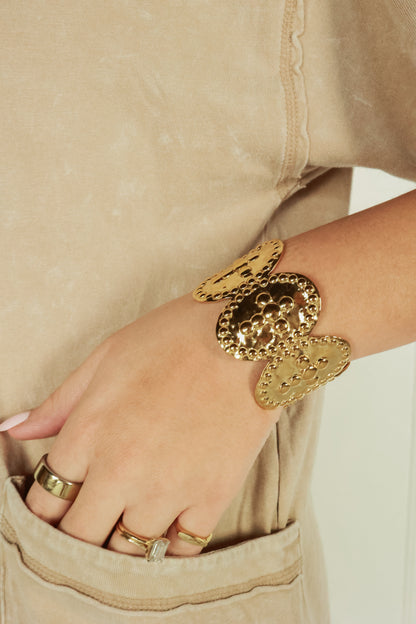 CROSS HAMMERED BANGLE