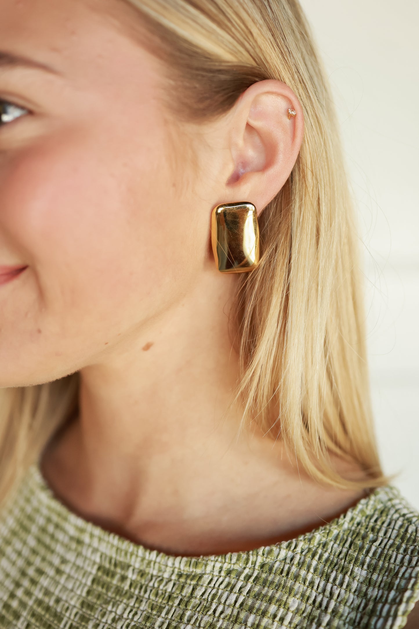 THE LUNAR STUDS | GOLD