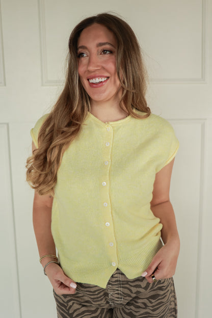 THE SOFT KNIT VEST | YELLOW