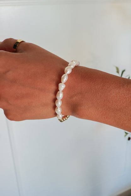 EFFORTLESS PEARL BRACELET