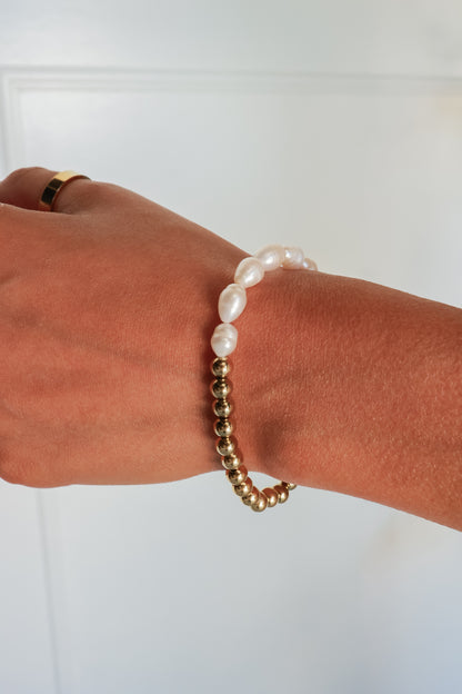 EFFORTLESS PEARL BRACELET