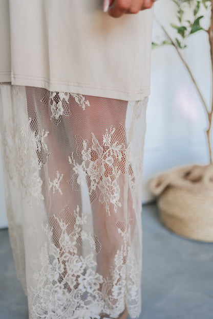 THE EVERLY LACE MAXI