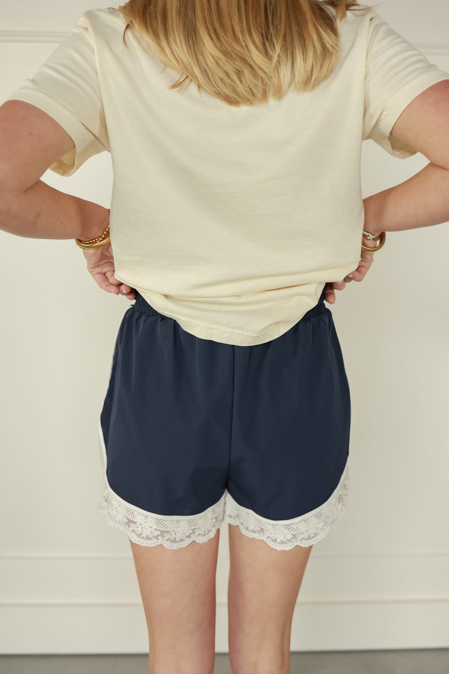 AMERICANA LACE SHORTS