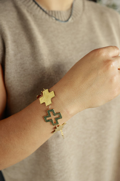 THE CROSS BRACELET