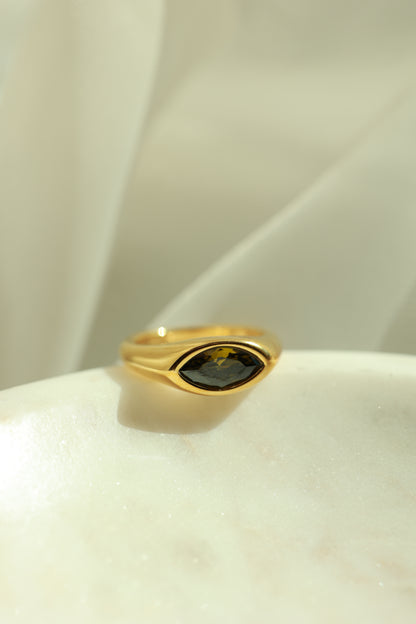 THE EYELET RING | EMERALD