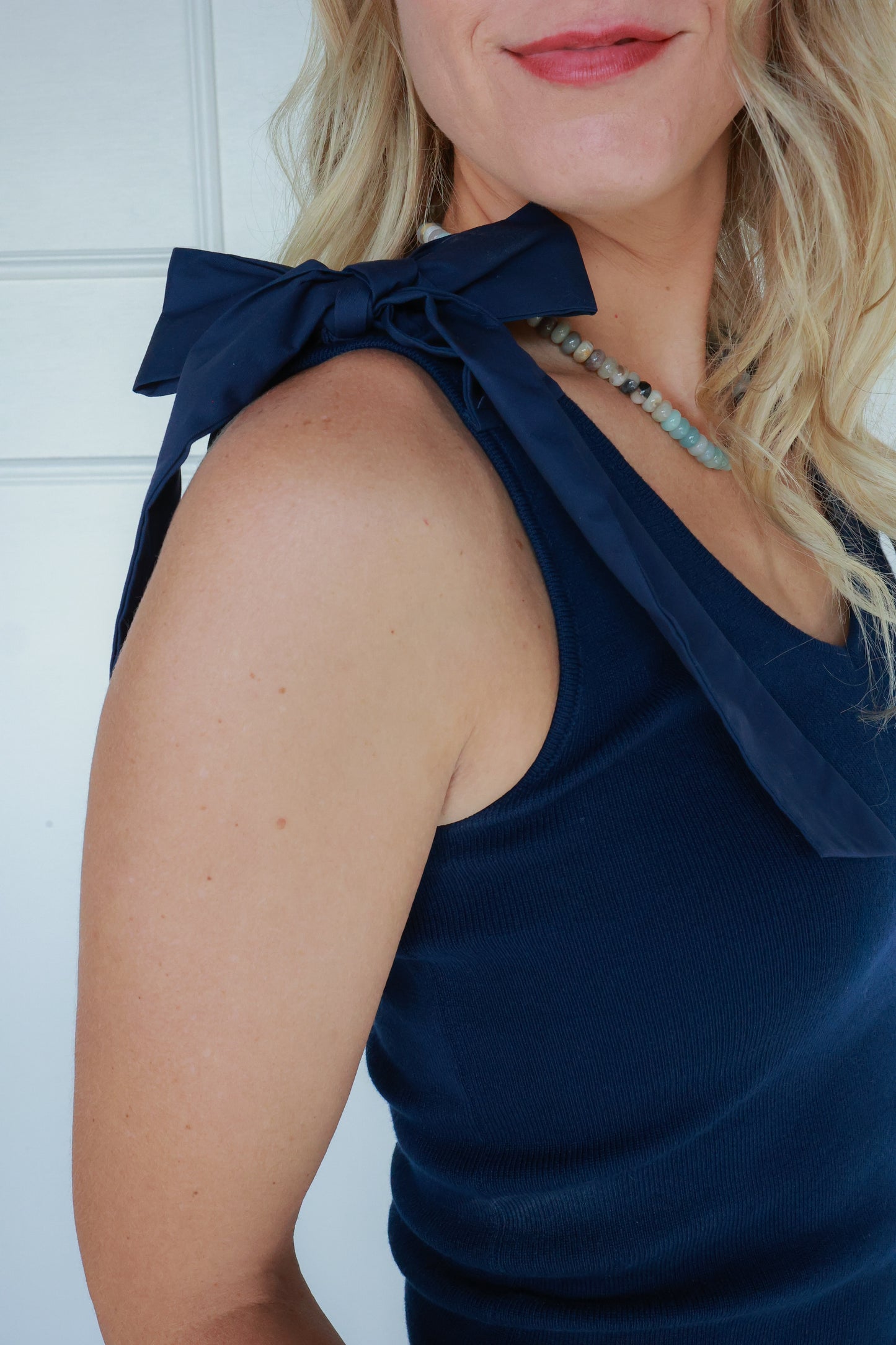 THE BOW DETAIL SWEATER TANK