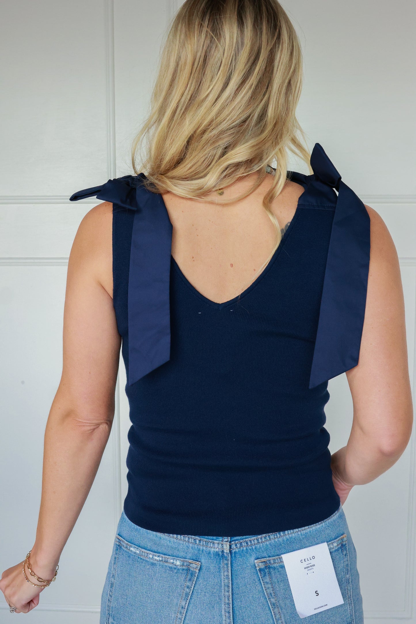 THE BOW DETAIL SWEATER TANK