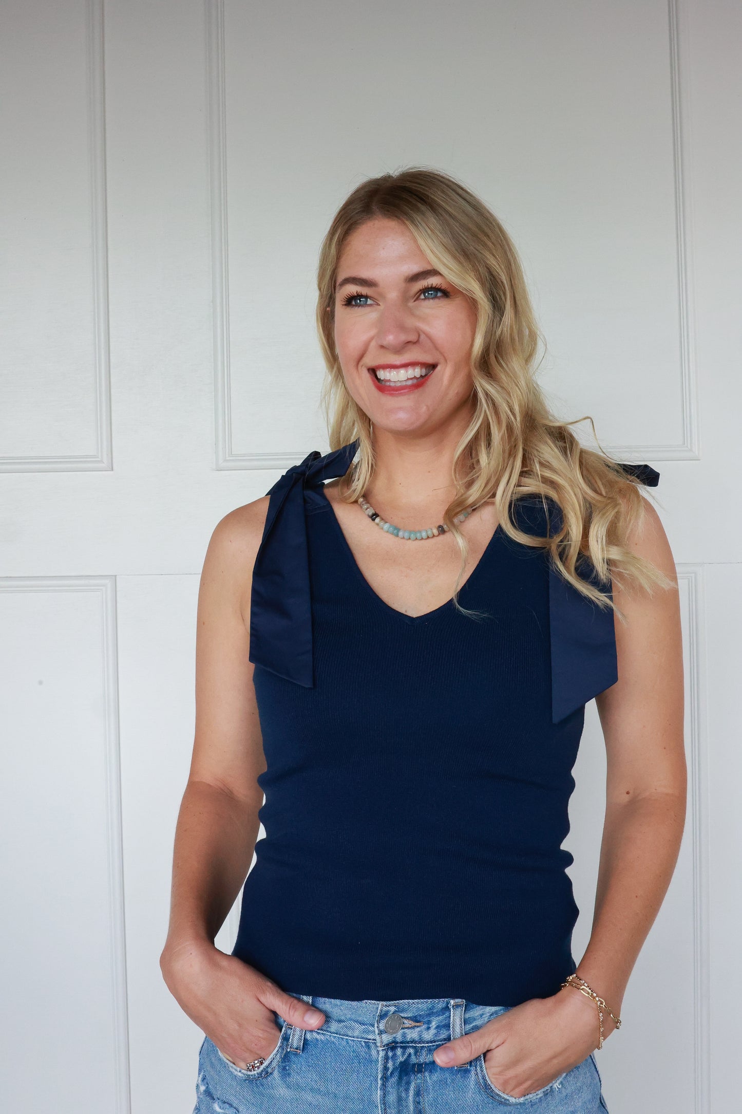 THE BOW DETAIL SWEATER TANK
