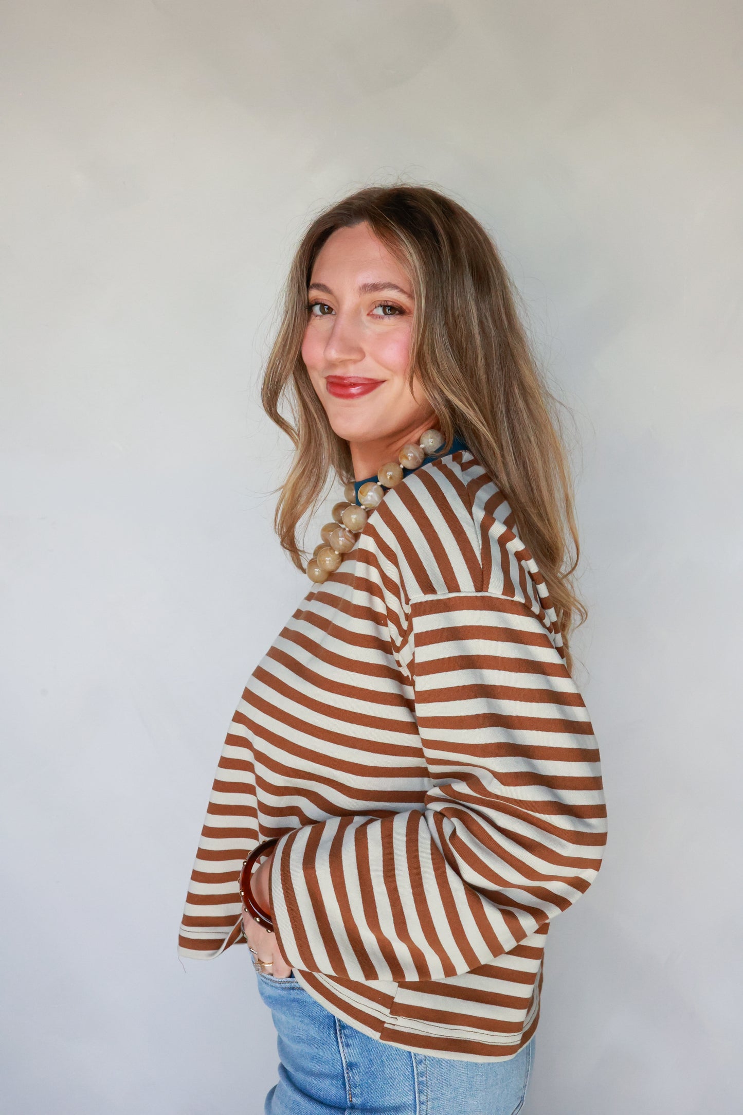 THE CONTRAST KNIT TOP