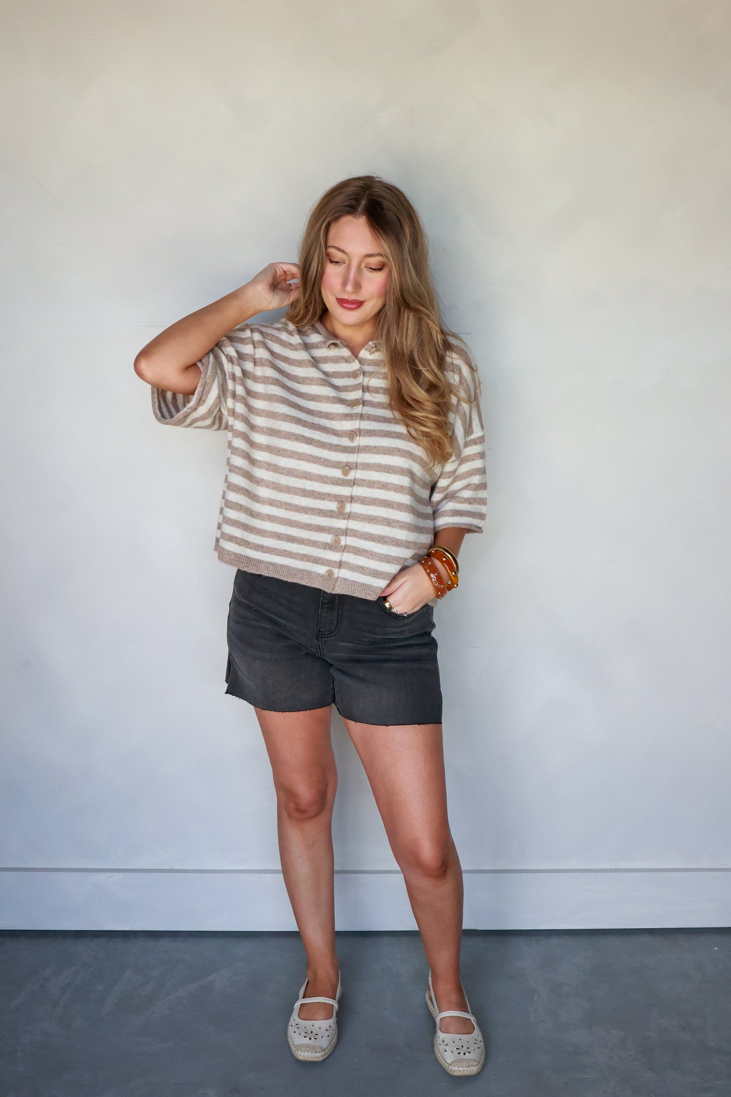 THE EVERYDAY STRIPED CARDI | LIGHT BROWN