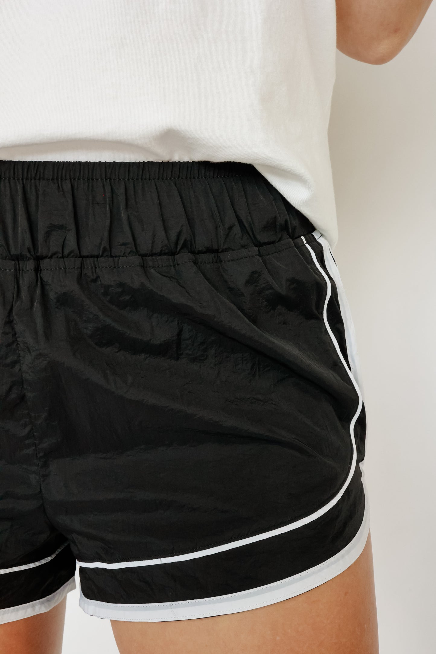 THE MOVE WITH YOU SHORTS