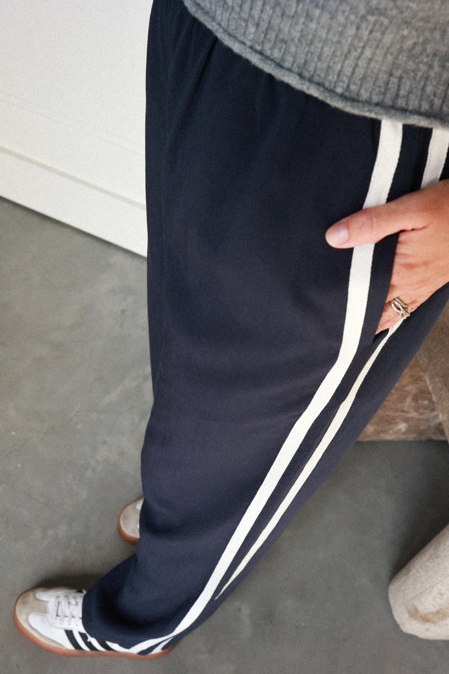 THE SIDELINE TRACK PANTS