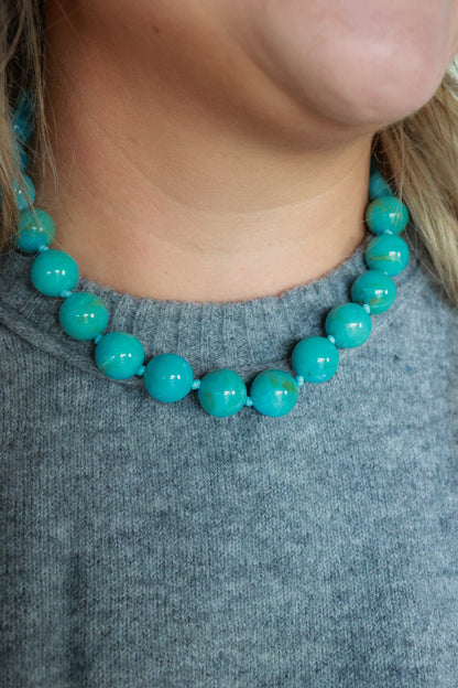 THE BUBBLE NECKLACE IN TURQUOISE