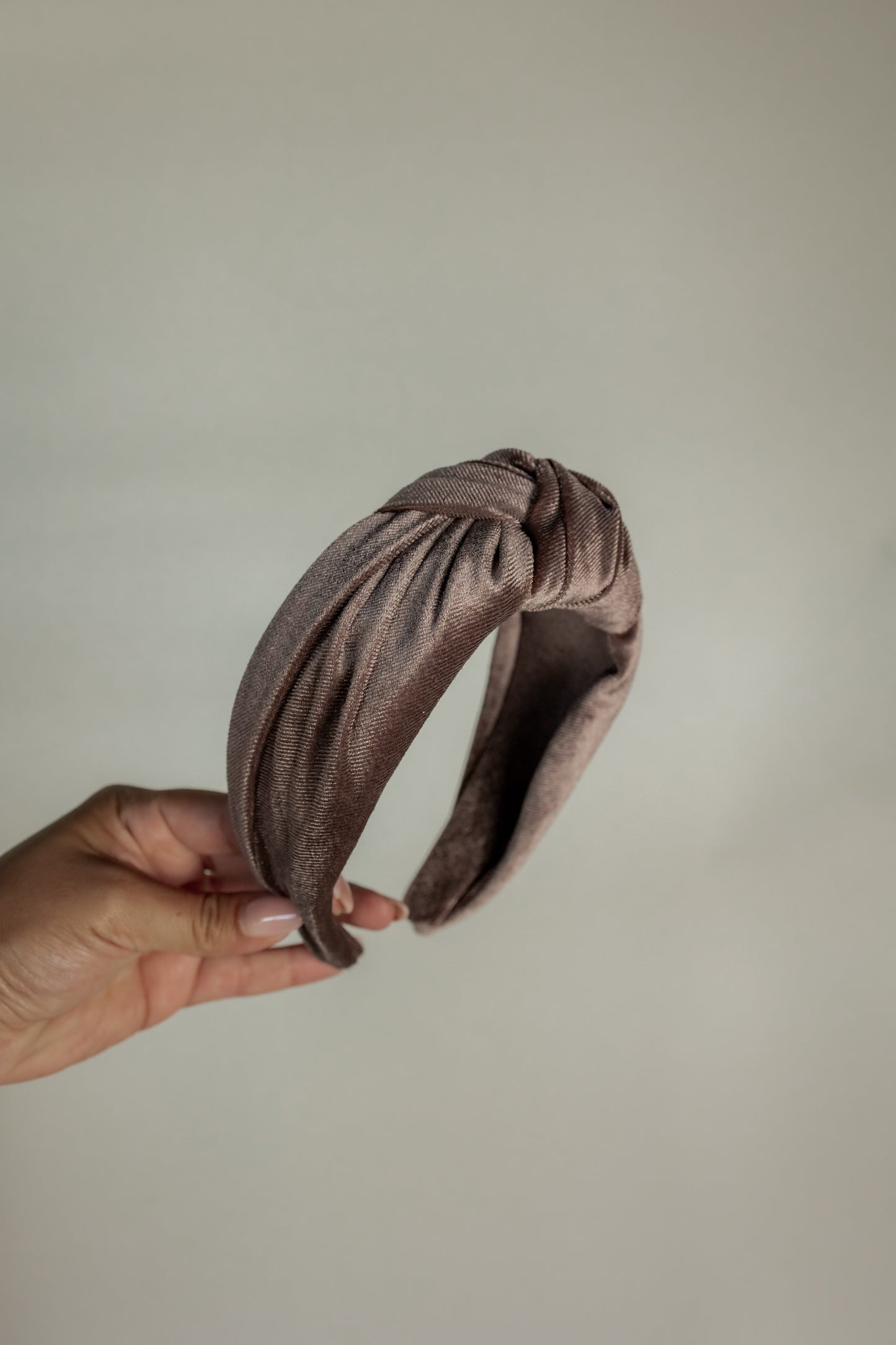 THE VELVET HEADBAND | TAUPE