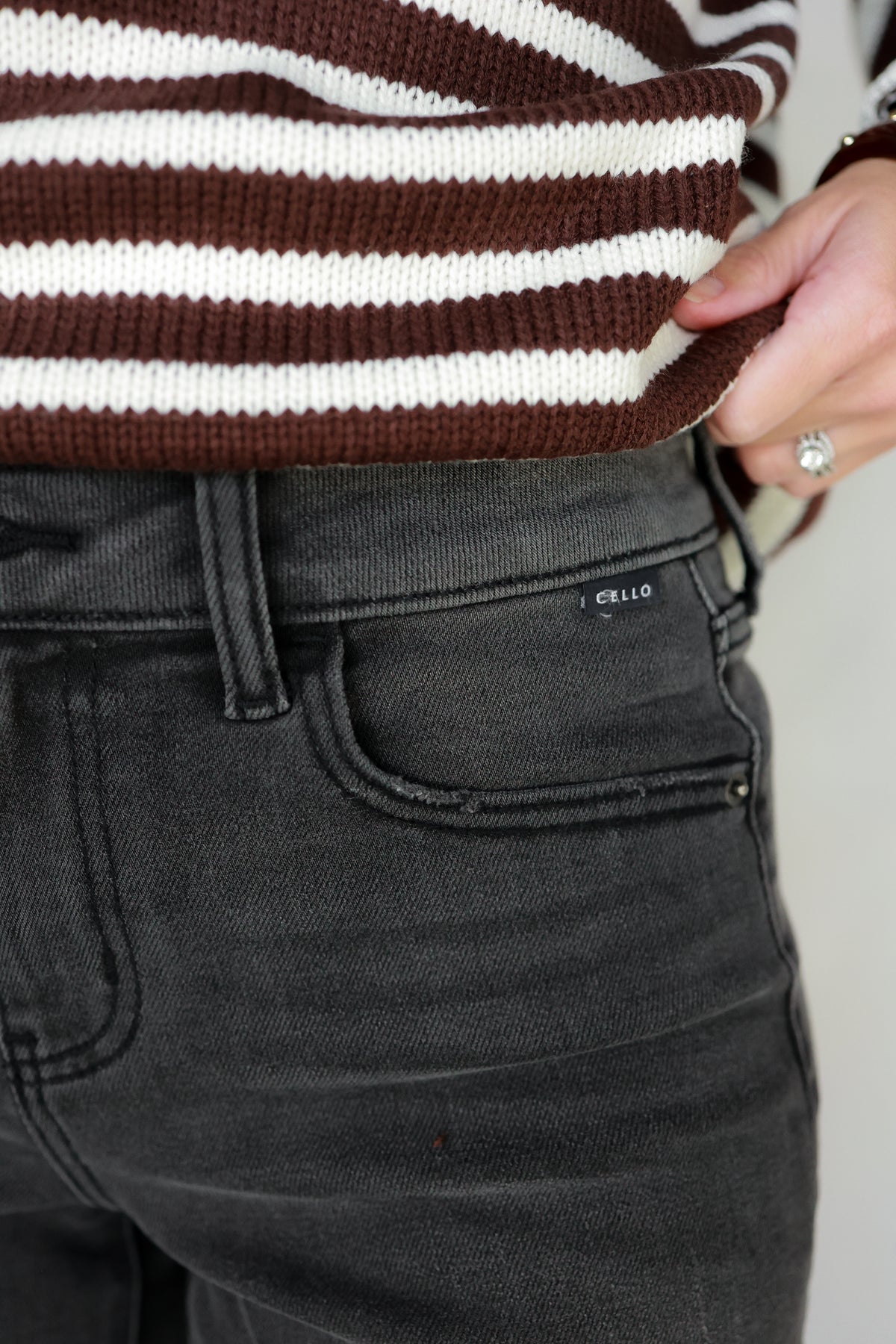 MIDI RISE BLACK DENIM | CELLO