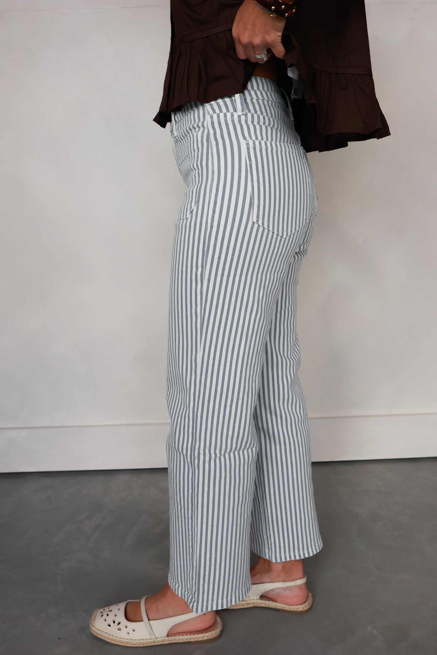 THE RETRO STRIPED DENIM