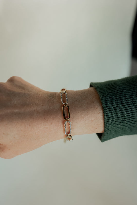 THE LUXE PAPERCLIP BRACELET