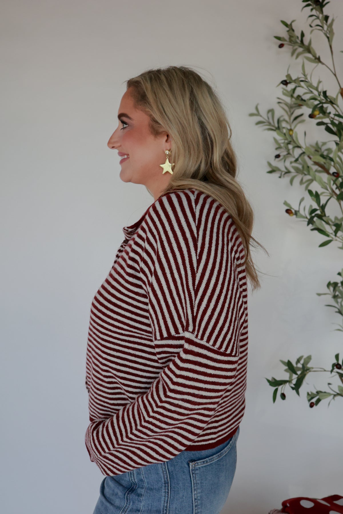 THE STRIPE BURGUNDY TOP