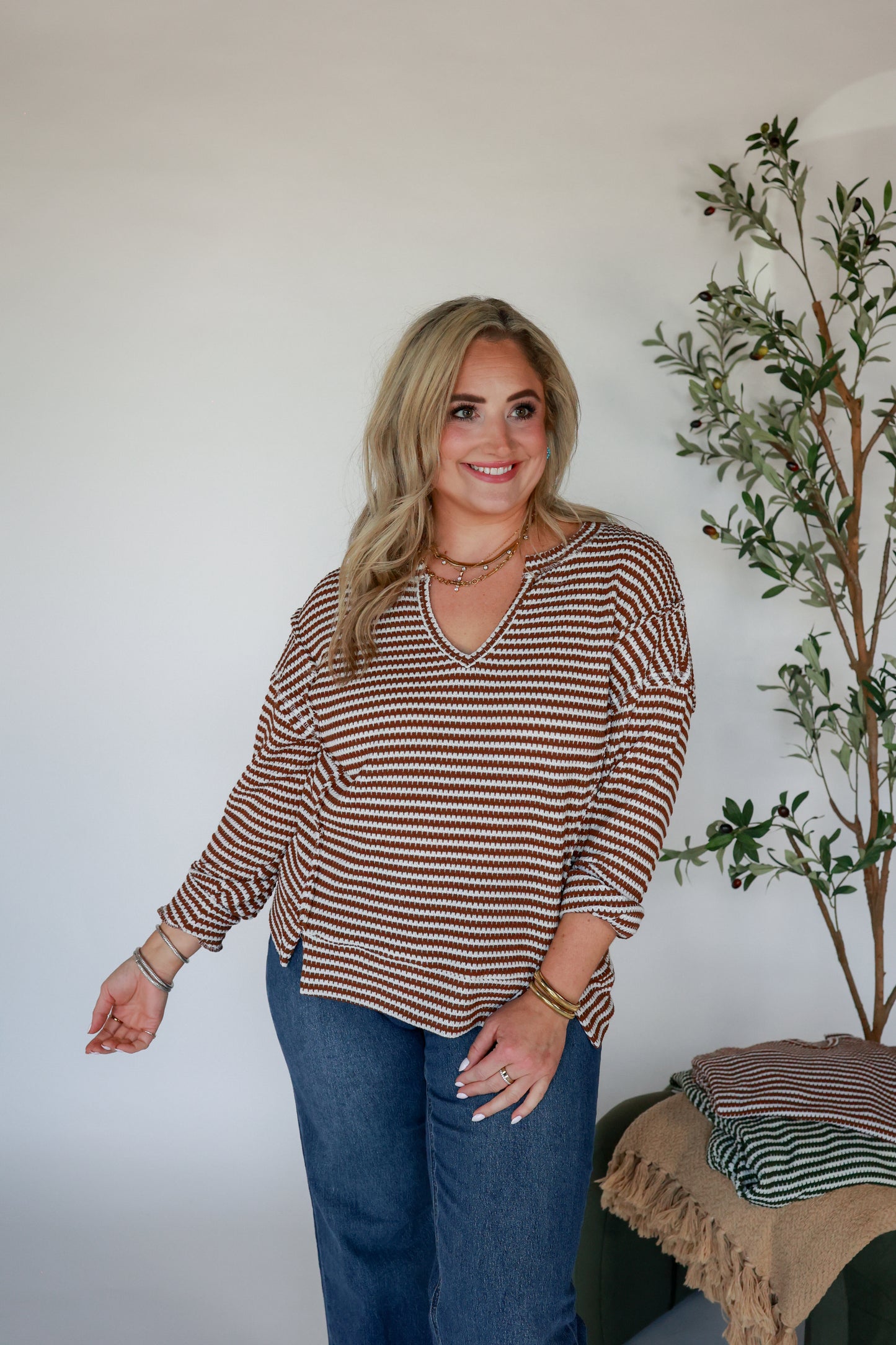 THE MOCHA GROVE STRIPE TOP