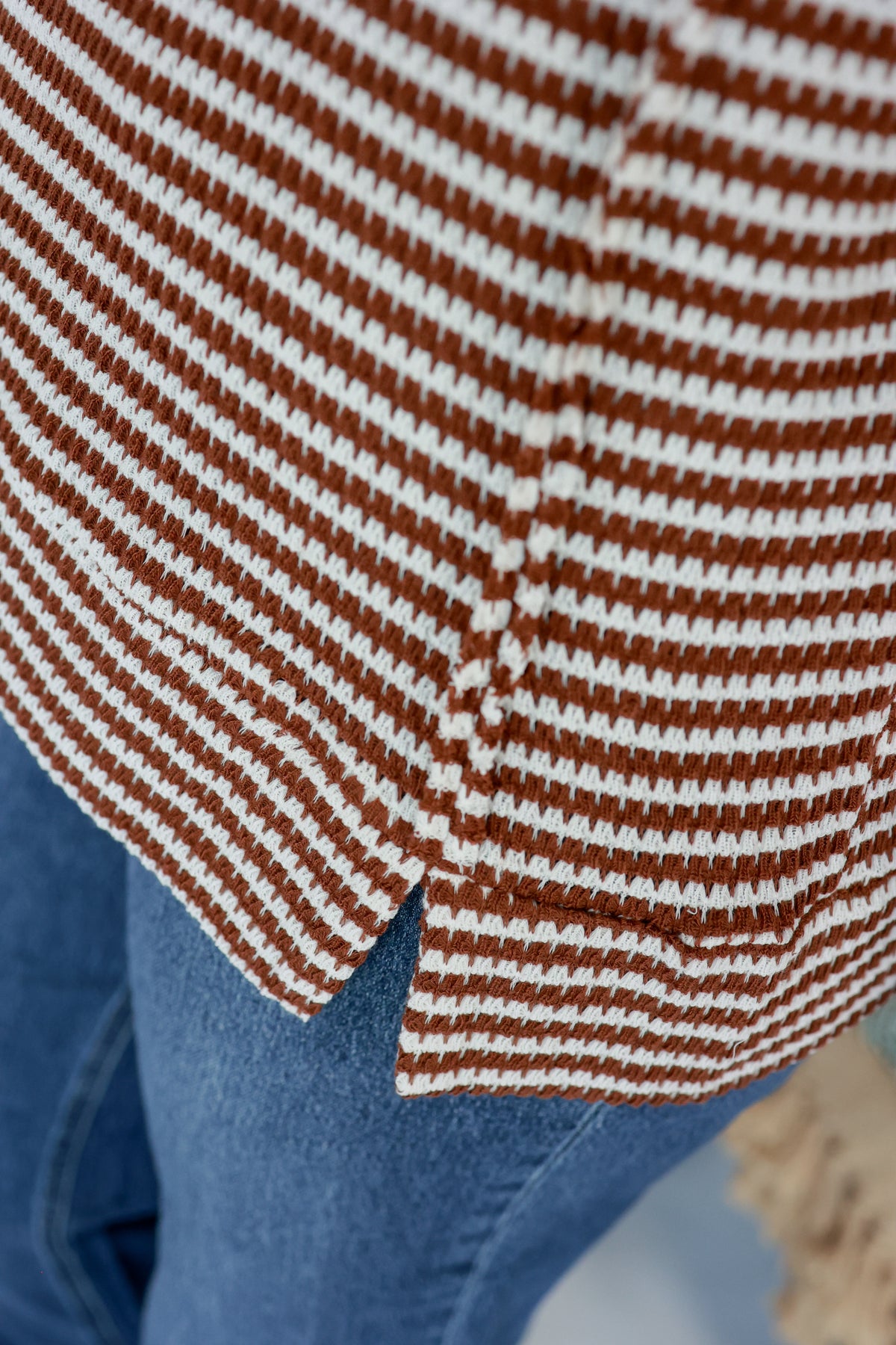 THE MOCHA GROVE STRIPE TOP