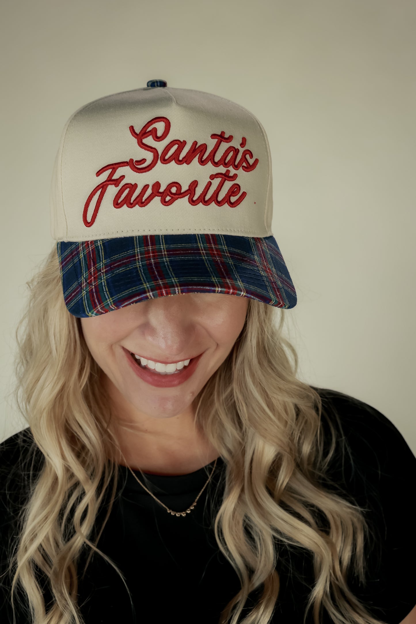 SANTA'S FAVORITE | TRUCKER HAT