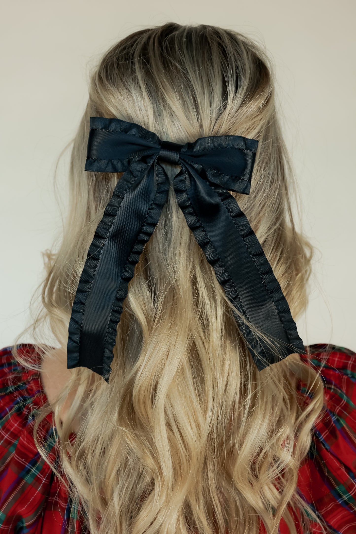 THE FRILL BOW | BLACK