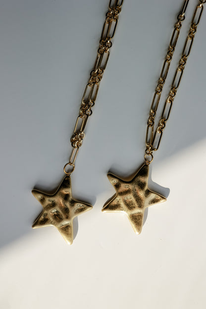 GOLDIE STAR NECKLACE