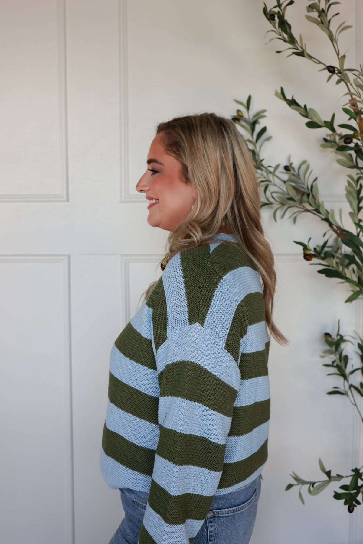THE COLOR POP SWEATER