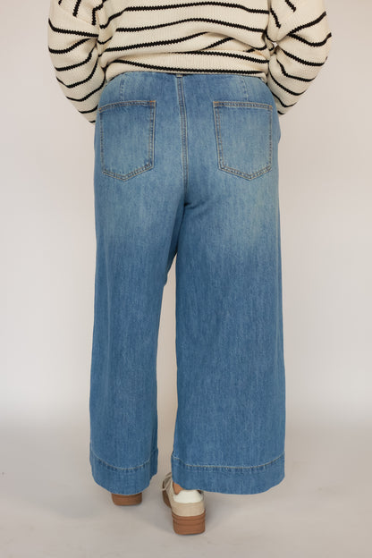 THE CROPPED WIDE LEG DENIM