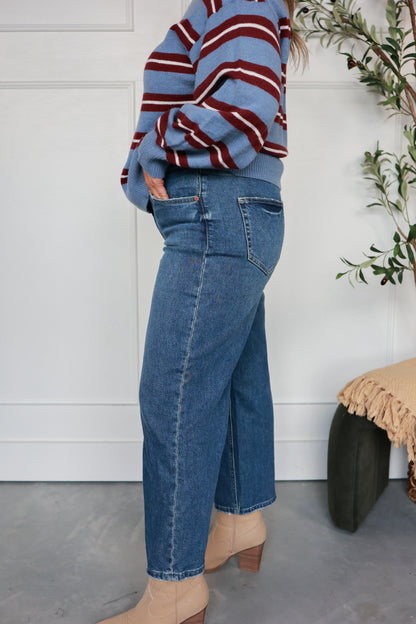 THE EASY STRAIGHT JEANS