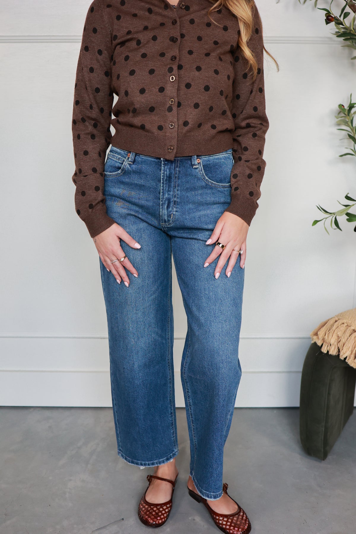 THE EASY STRAIGHT JEANS